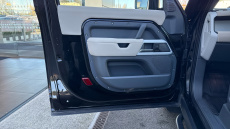 Land Rover Defender 3.0 D250 SE 90 3dr Auto Diesel Estate